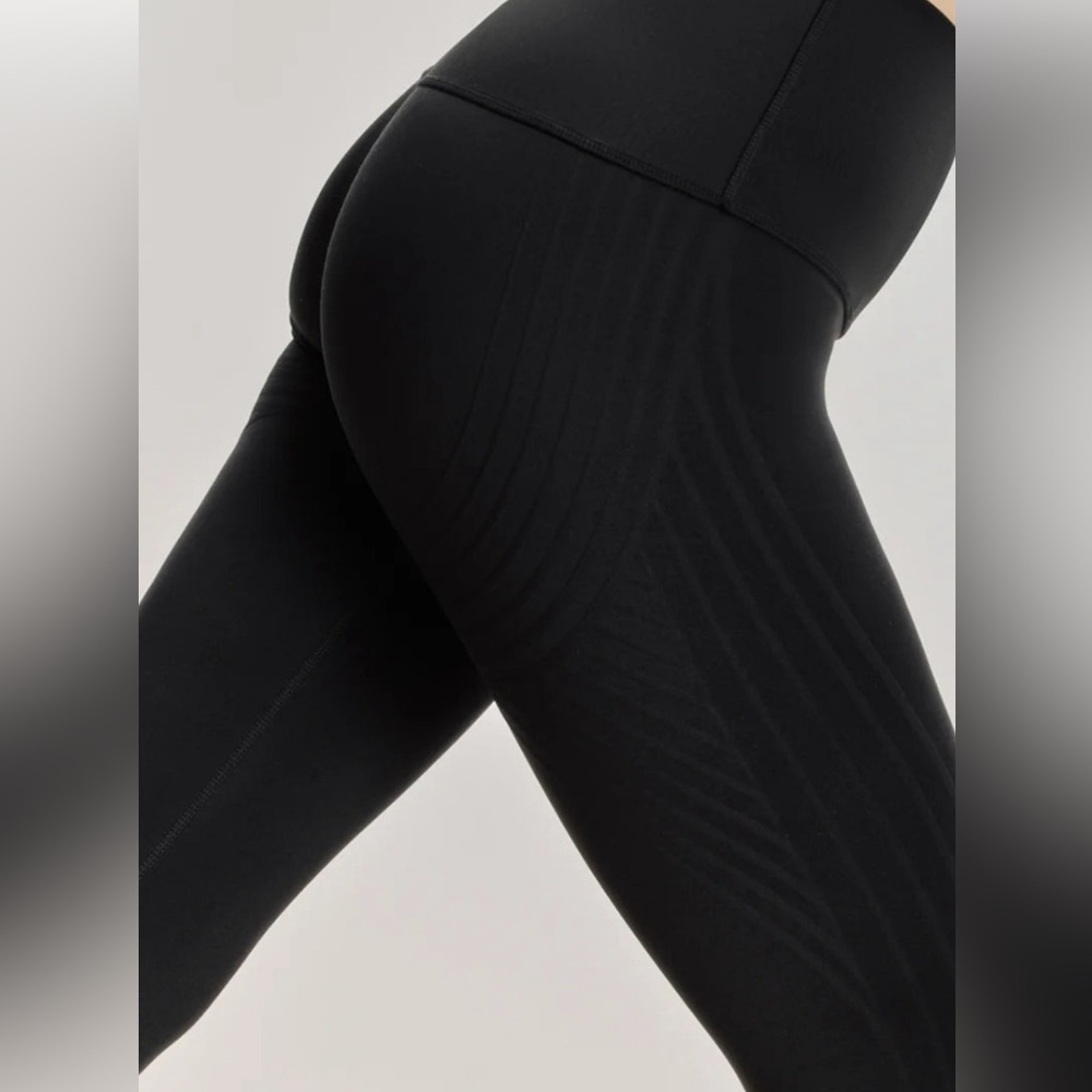 Knix HiTouch™️ High Rise Legging small